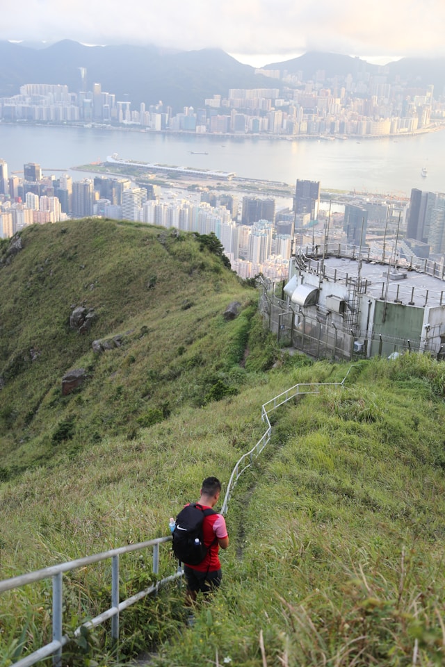 Dragon’s Back Hike
